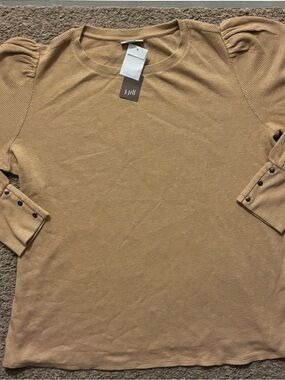 J. Jill NWT Woman XL Puff-Sleeve Knit Top Tan Color decorative Buttons On Cuffs